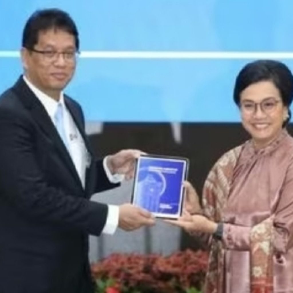 "FOKUS perbaiki Ekonomi Masyarakat" 2 2 2