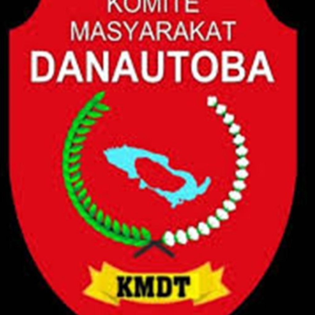 "Kita kelola semaksimal mungkin Potensi Danau Toba" 3 2 3