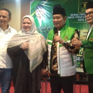” Wanita harus berani Tampil di pentas POLITIK”